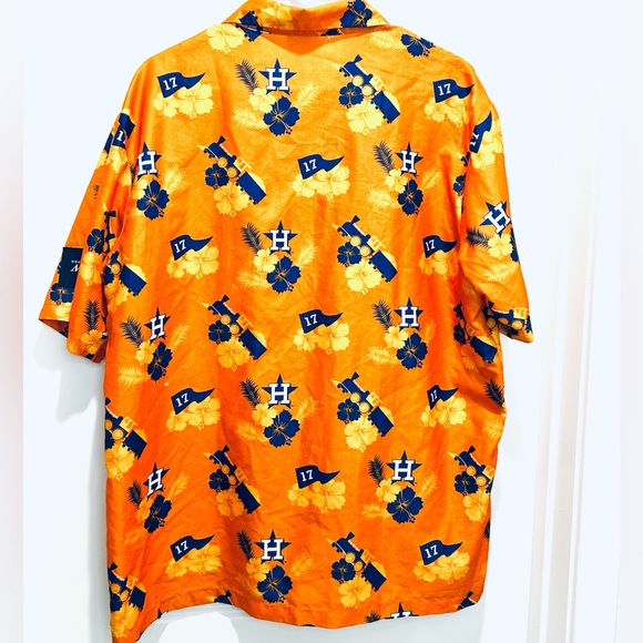 Houston Astros Men’s Hawaiian Short Sleeve Button Down Shirt Sz S vacation wear - Picture 3 of 9